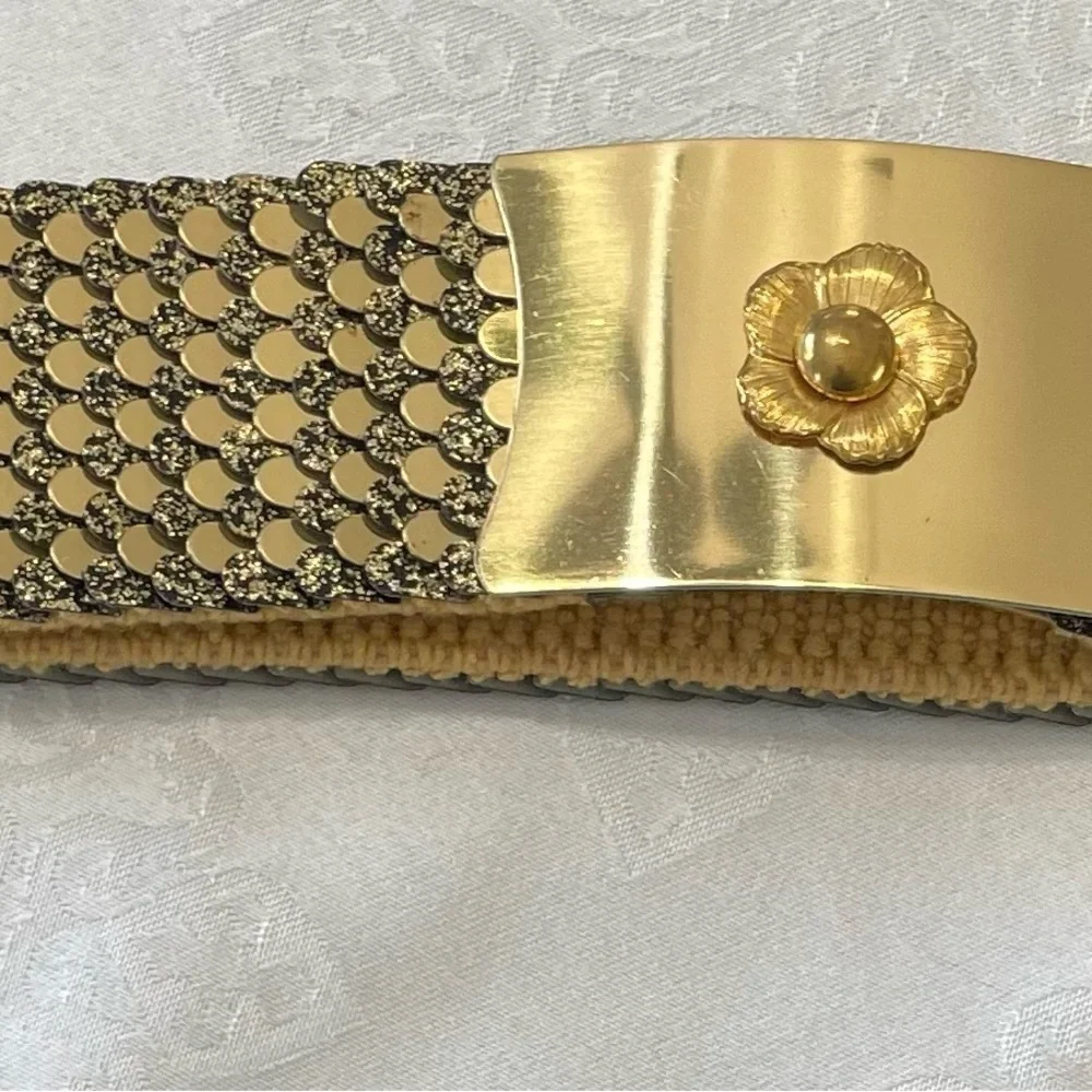 Vintage 1980’s Elastic Gold tone Metal fish scale women Belt . 27” flat